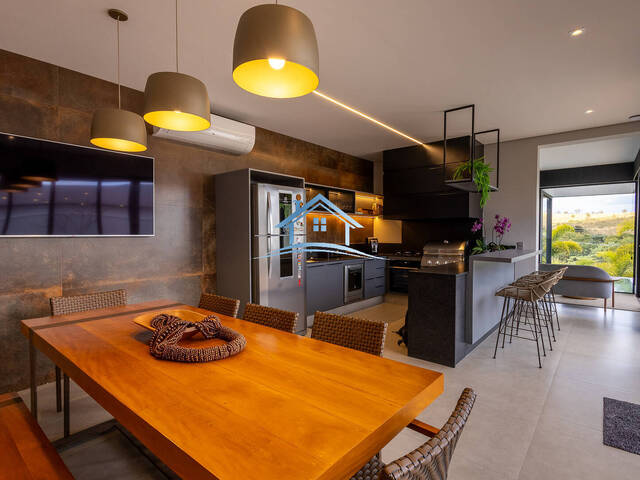 Venda em Loteamento Residencial Arborais - Campinas