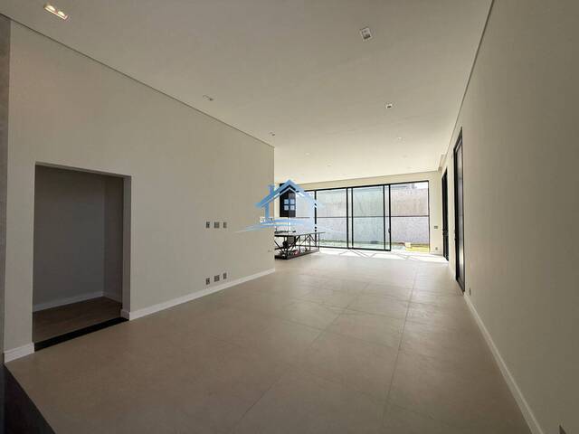 Venda em Loteamento Residencial Arborais - Campinas