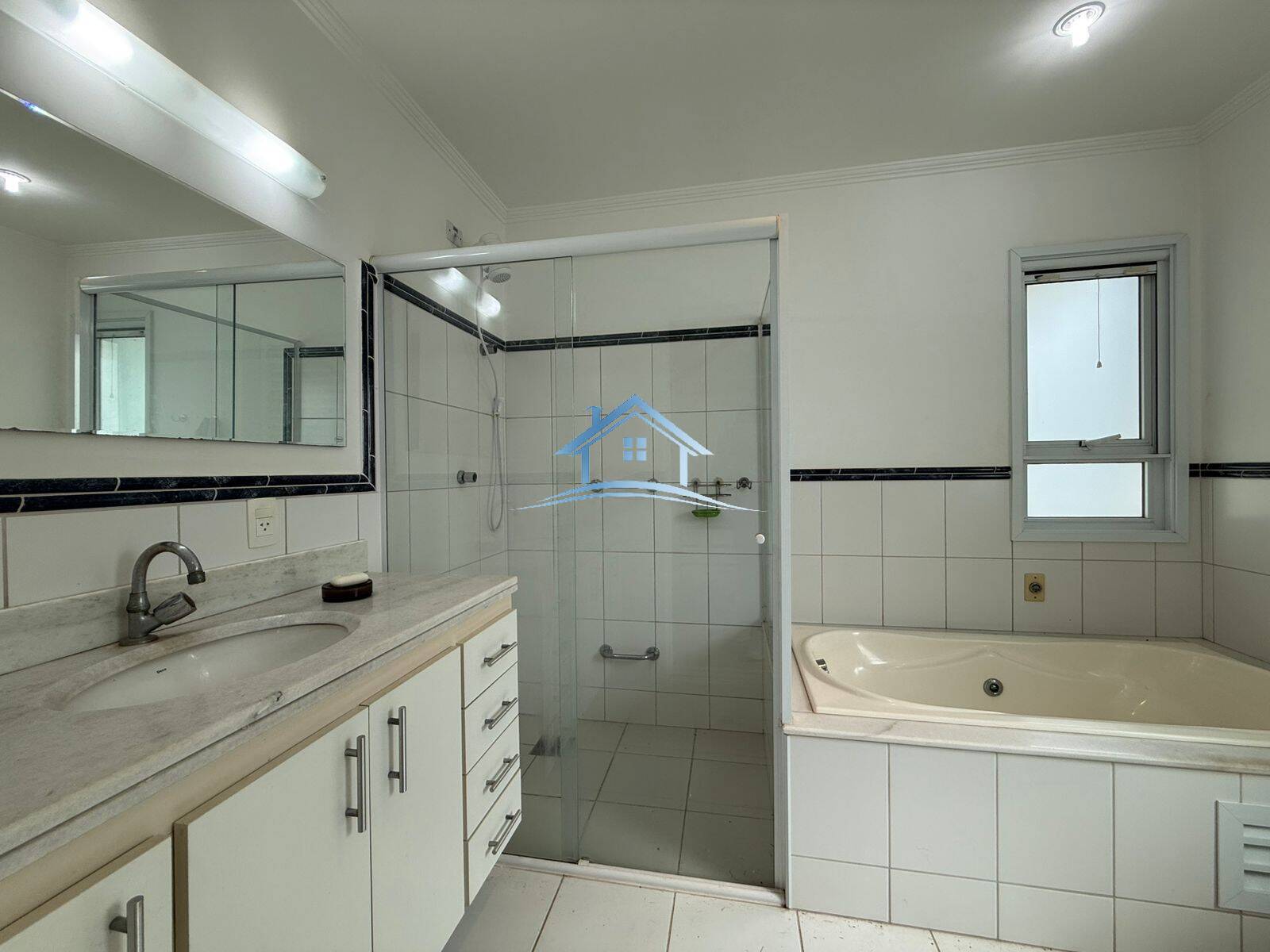 Casa, 4 quartos, 256 m² - Foto 13
