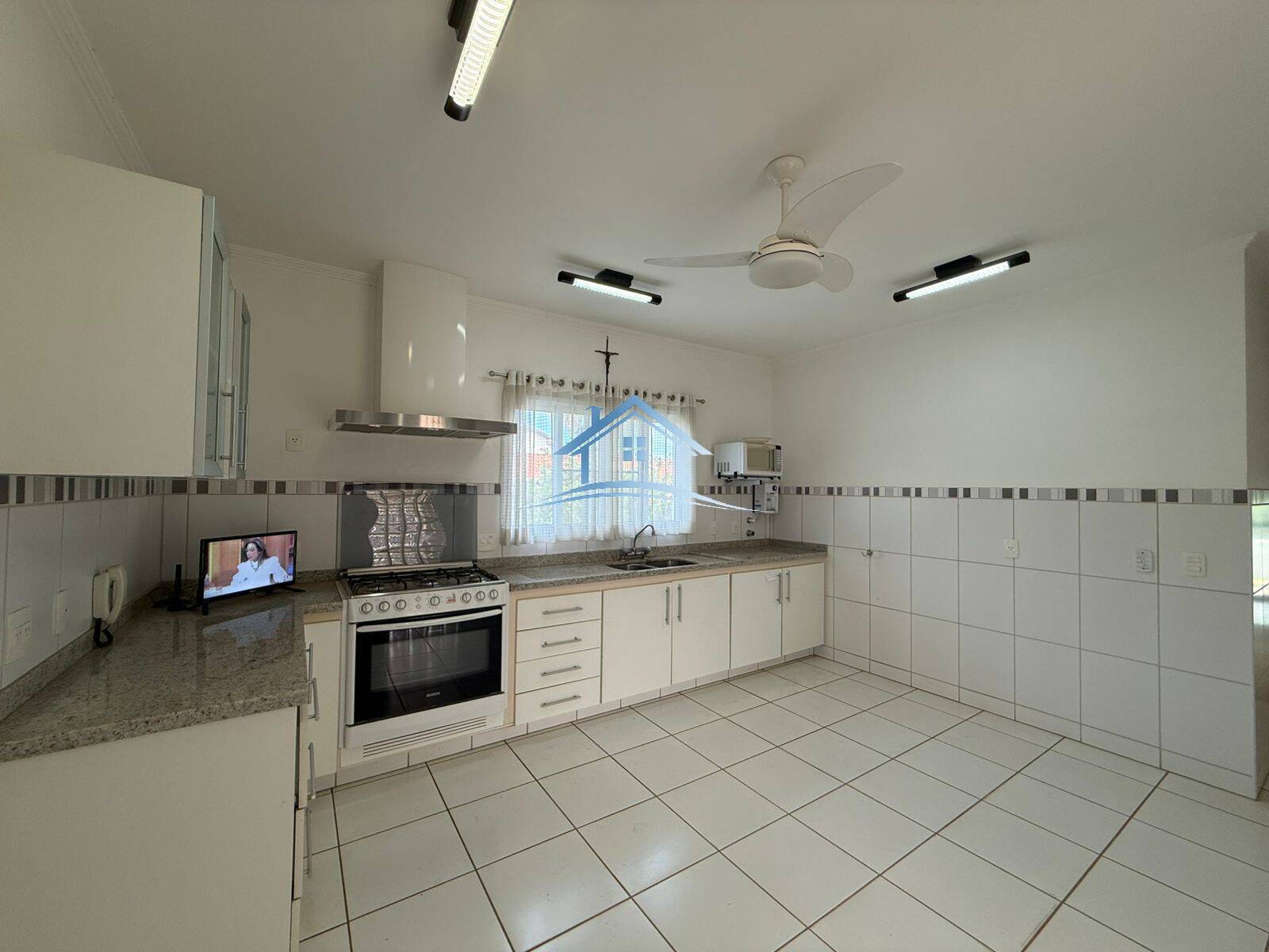 Casa, 4 quartos, 256 m² - Foto 32