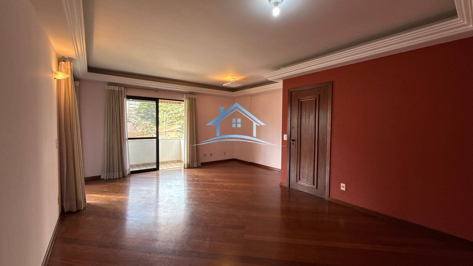 Apartamento, 3 quartos, 160 m² - Foto 1