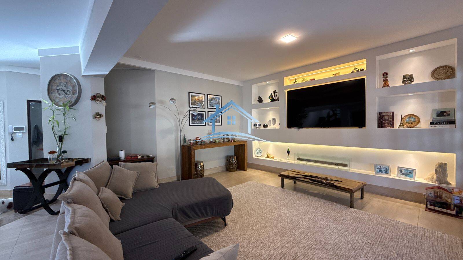 Casa, 4 quartos, 520 m² - Foto 1