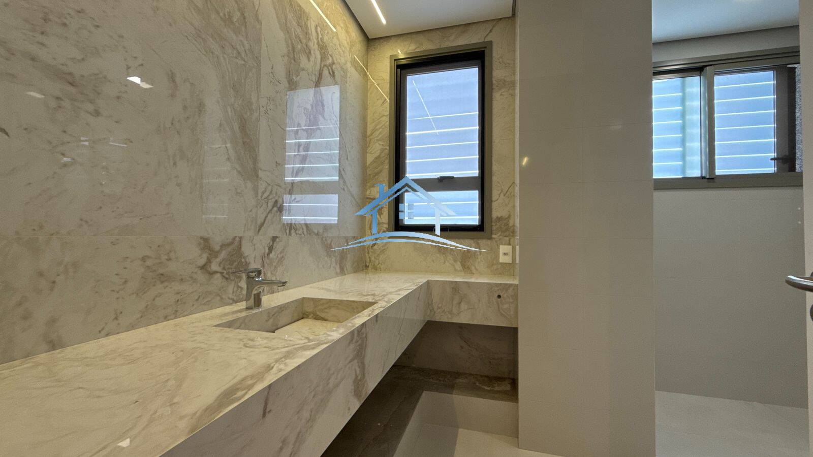 Apartamento, 3 quartos, 257 m² - Foto 11