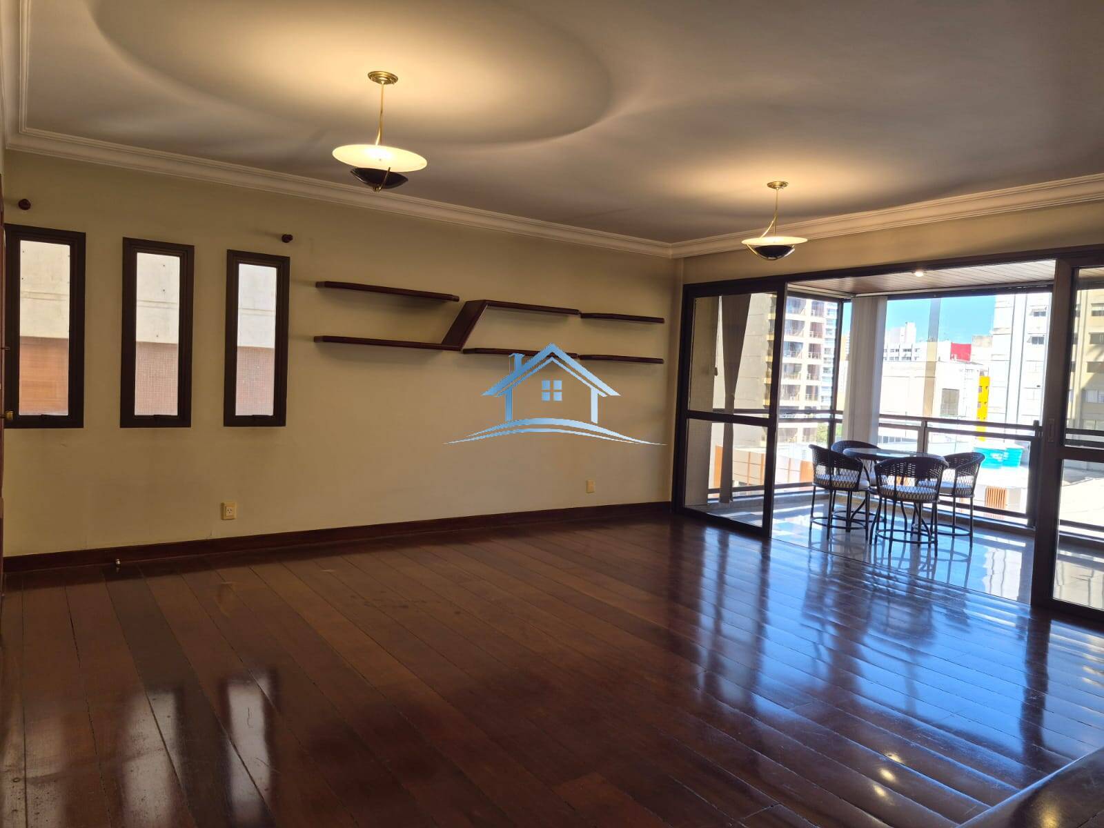 Apartamento, 3 quartos, 188 m² - Foto 1