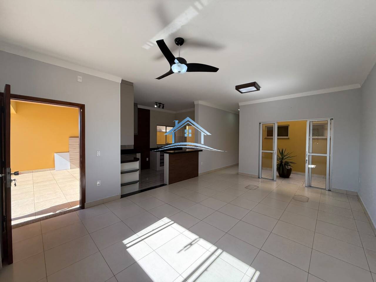 Casa, 3 quartos, 140 m² - Foto 2